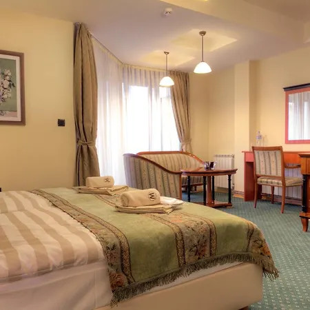 Otel Monako & Fish Restaurant Üsküp